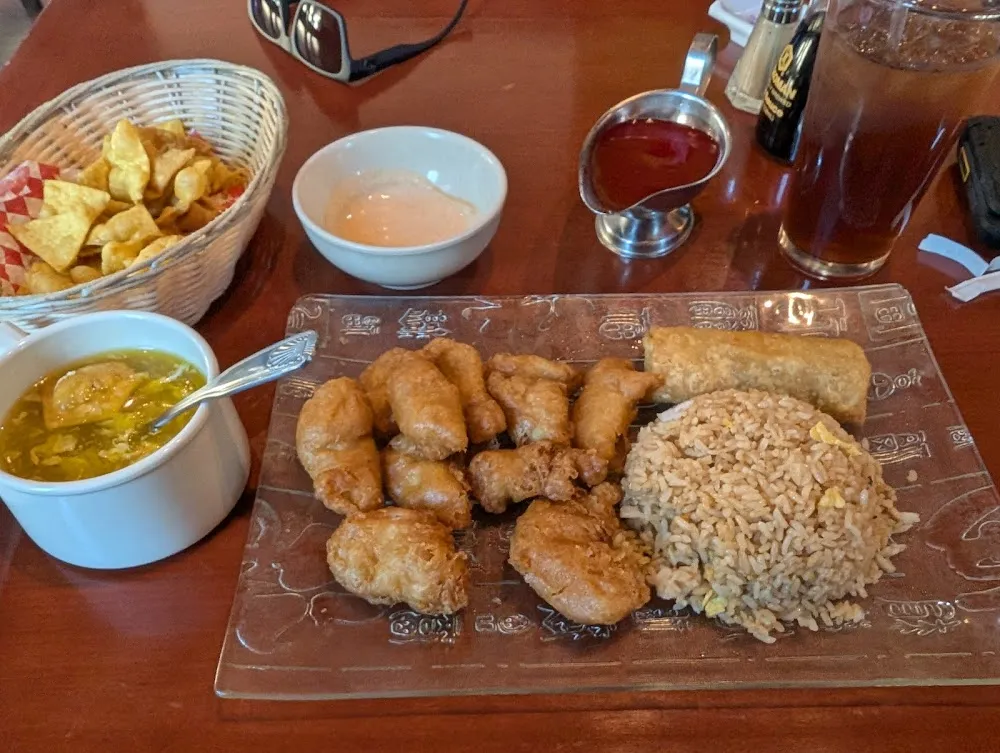 Sweet & Sour Chicken Lunch Combination
